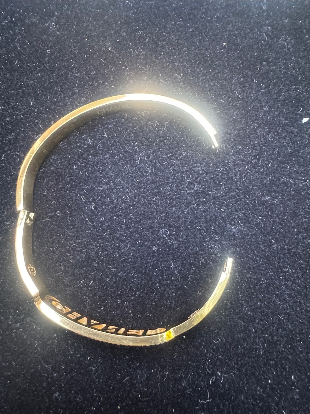 Bangle bracelet Gold tone and Clear Crystal Bracelet - Picture 4 of 5